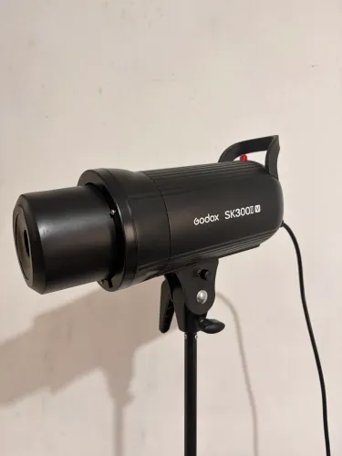 Tocha Godox SK300ii V