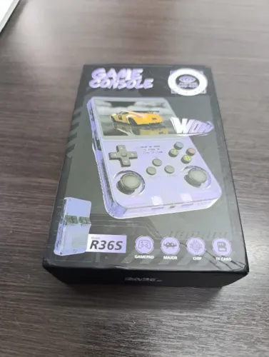 Console Portátil R36S com 8mil Jogos