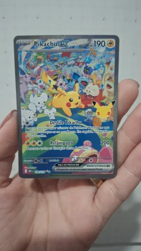 Vendo Carta Pikachu EX full art coleção de 30 anos