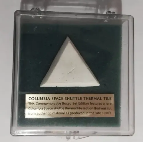 Fragmento Pastilha Térmica Ônibus Espacial Columbia - NASA Anos 70 (Caixa Acrílico)