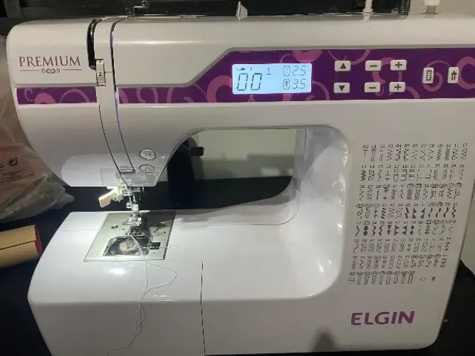 Máquina de costura Elgin premion digital