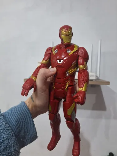 Boneco Homem de ferro com luz e som original super herói articulado 35cm
