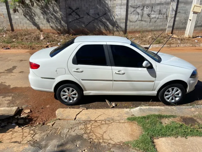Fiat Siena EL Celeb. 1.4 MPI Fire Flex 8V 4P 2012