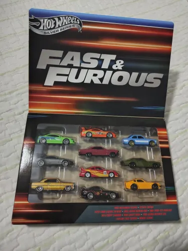 Hot Wheels velozes e furiosos pack 10 modelos