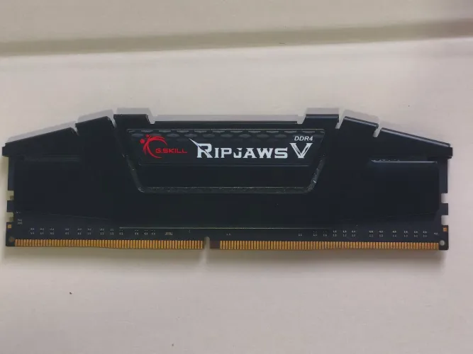 Memória RAM G.Skill Ripjaws 16GB - 3200Mhz