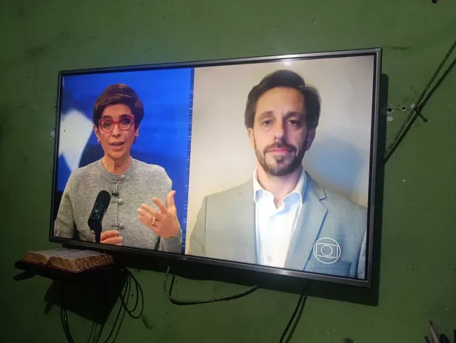 Tv LG 43 polegadas em excelente estado de conservação.