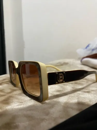 Um óculos super estiloso para esse verão!