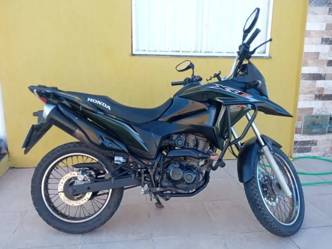 VENDO MOTO HONDA XRE 190 - 2018