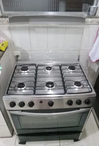Vendo fogão inox de 6 bocas