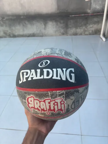Bola de Basquete Spalding Original - Bom Estado