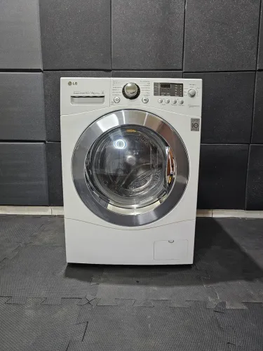 Vendo Máquina de Lavar Roupas lava e seca LG em Maringá