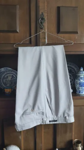 Calça em microfibra 50