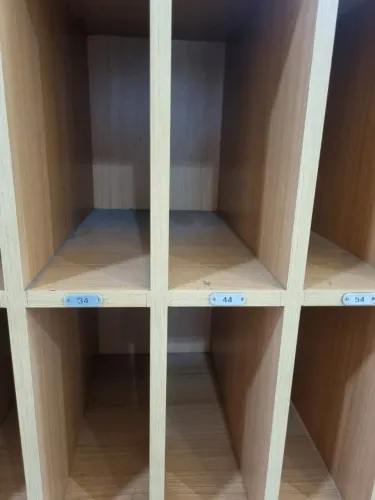 Escaninho de um edifício comercial.