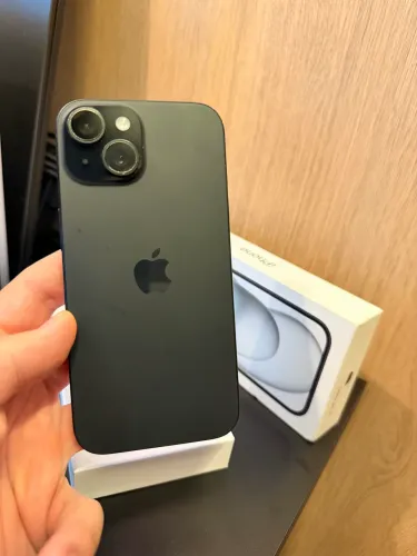 iPhone 15 - 128Gb - Preto - Completo