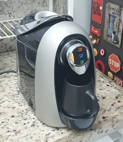 Cafeteira Espresso Três Corações S04 - Preta/Prata