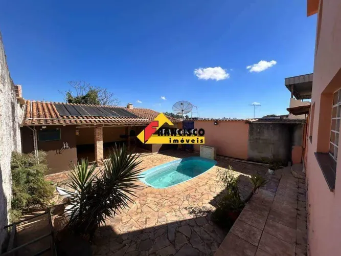 Casa para aluguel, 4 quartos, 3 vagas, Jusa Fonseca - Divinópolis/MG