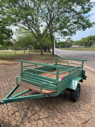 Carretinha pra carro direto da fábrica 
