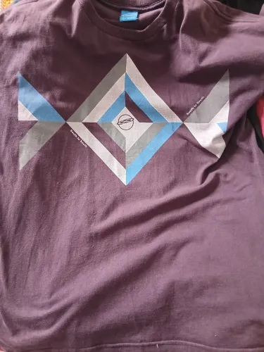 Camisetas - várias marcas - M