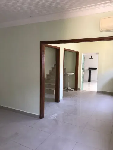 Aluga-se casa 3 quartos