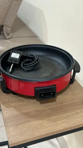 Panela Elétrica Multifuncional Grill Redonda - Mondial Multicook Red PE-28 1200W 3L