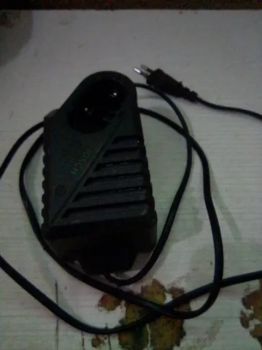CARREGADOR DE BATERIA BOSCH