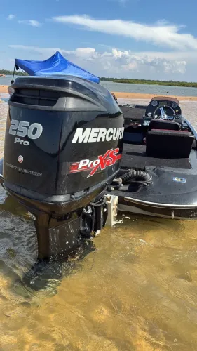 Lancha Mega Bass Mercury 250 ProXS