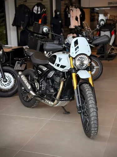 Triumph Scrambler 400 XC - 2026 / com apenas 1137km rodados