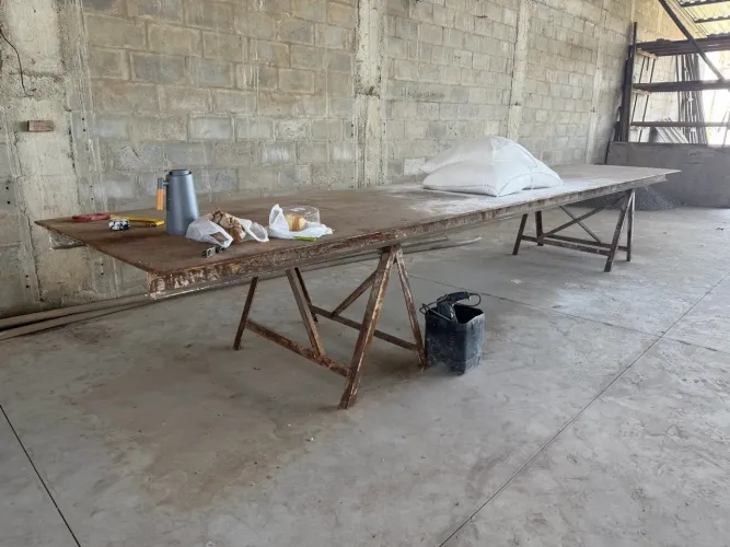 Varal para placas de Gesso (fábrica de moldes) + mesa de Ferro 16mm