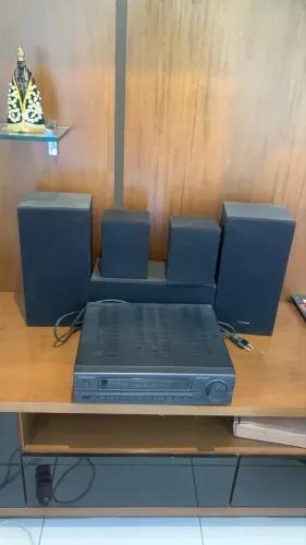 Vendo amplificador de som com 4 cx