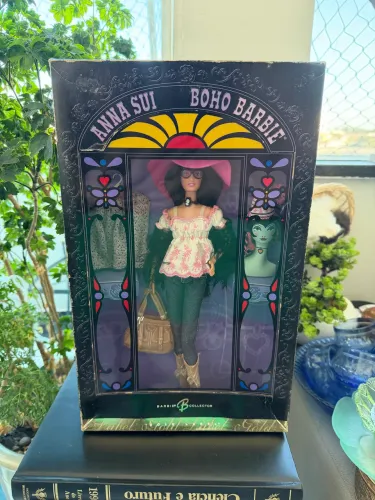 Barbie Collector Gold Label - Anna Sui Boho Barbie
