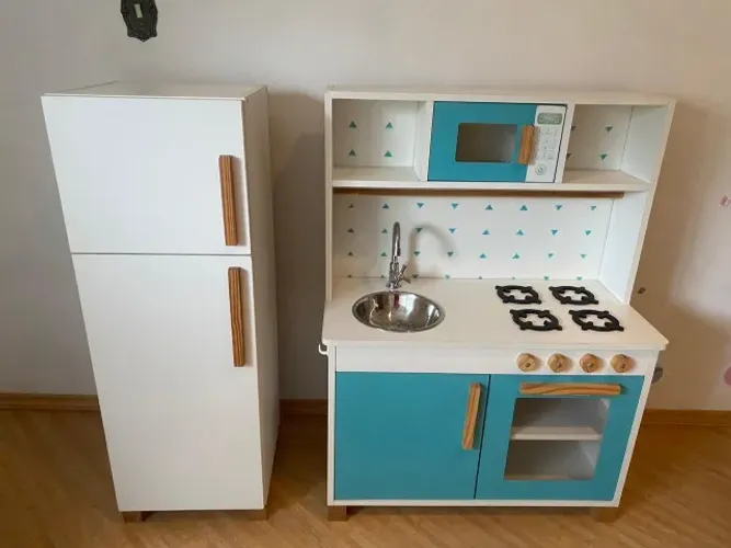 Cozinha infantil de madeira maciça
