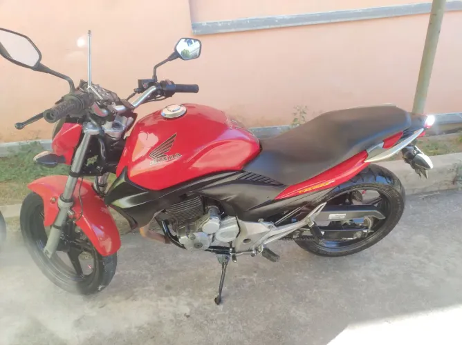 Honda cb 300