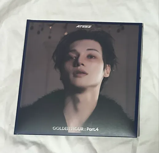 Álbum de Kpop ATEEZ Digipack Golden hour part. 4 Wooyoung