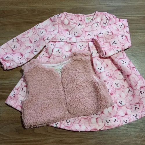 Vestido com Colete Pelúcia