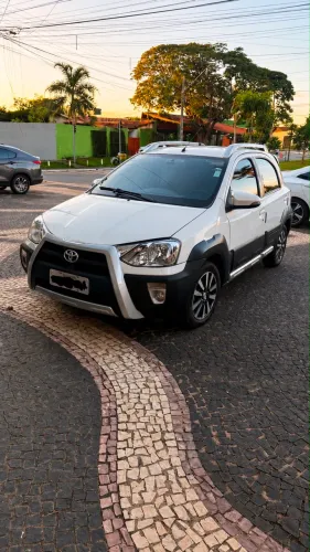 Toyota Etios Cross 1.5 Flex 16V 5P Mec. 2014