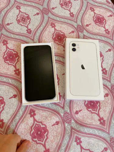 iPhone 11 branco 64gb