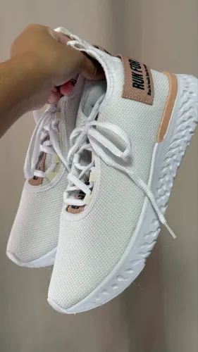 Tênis feminino novo