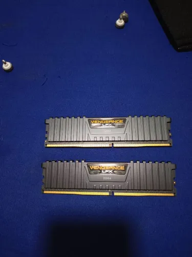 Memória DDR4 Corsair Vengeance LPX 3000mhz 2x 8gb