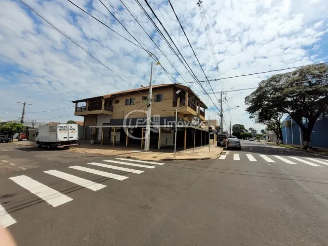 Salão Comercial à Venda em Campo Grande-MS, Bairro Vila Progresso: 7 Salas, 5 Banheiros, 4