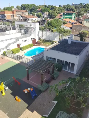 Apto 3 quartos bem localizado! Valor inclui condominio, iptu, água e gas.
