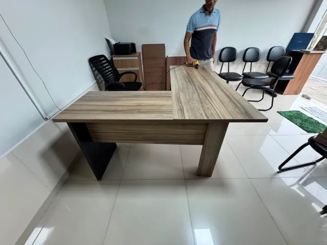 Mesa pra escritório (recepção)