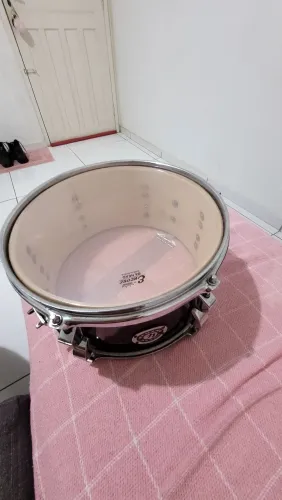Vendo essa caixa nagano 12x6.