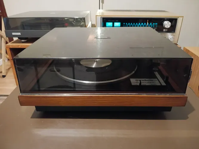 Toca disco gradiente garrard 830S impecável!