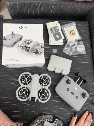 DJI Neo Fly More Combo Com controle remoto