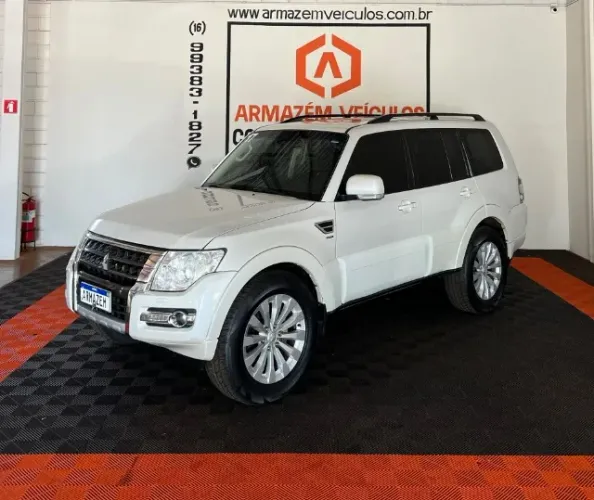 Mitsubishi Pajero HPE Full 3.2 4X4 T.i.dies. 5P AUT 2017