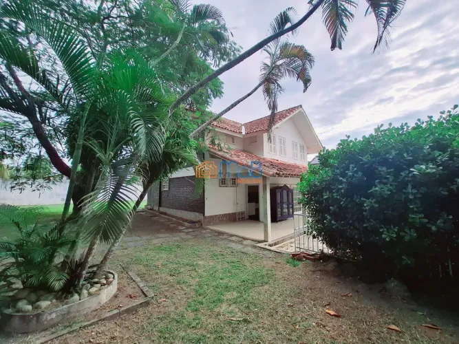 Oportunidade de Investimento em Cancela Preta! Terreno Amplo com Bela Casa