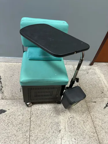 Vendo Carrinho de Manicure 