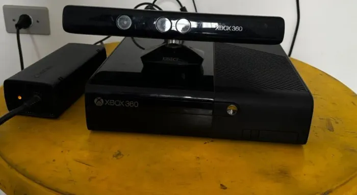 Xbox 360 Super Slim Desbloqueado + Kinect