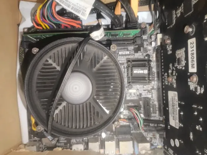 KIT i3 3570 + PLACA MAE H61 + 4 GB RAM + COOLER i50
