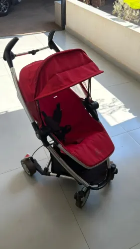 Carrinho de bebê com bebê conforto - Marcas Premium